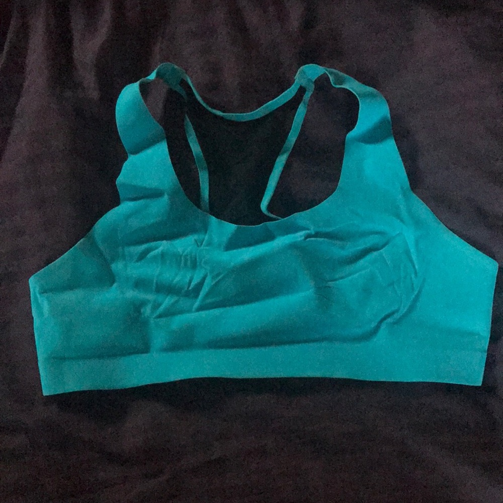 36C Teal Lululemon clasp sports bra